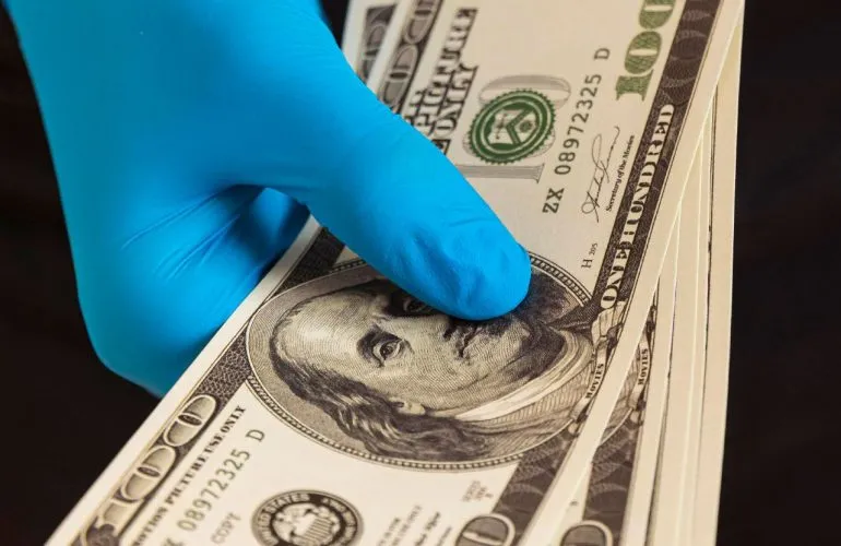 Суд избрал меру пресечения для медработницы полтавской больницы в деле о взятке