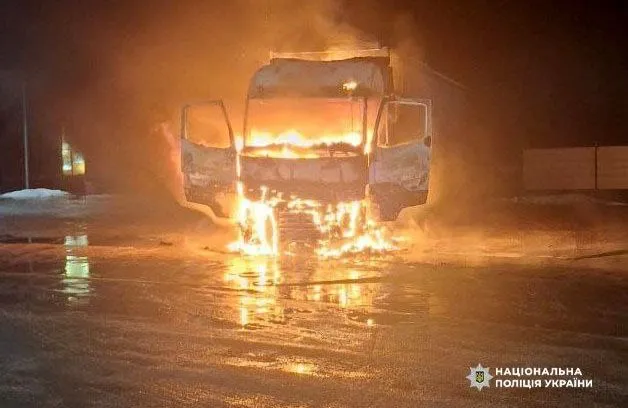 В Супрунівке произошел пожар грузовика: водитель госпитализирован с ожогами