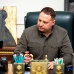 Колишнього голову ОП Андрія Єрмака знайшли в Києві, він не відповів