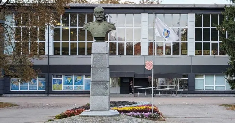 В Полтаве требуют убрать имя русского генерала со стадиона «Ворскла»