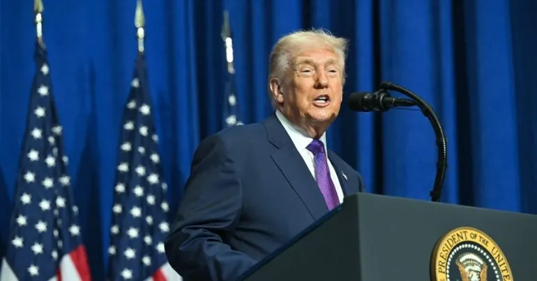 Трамп продовжив на рік санкції проти росії