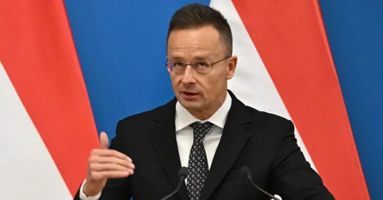 МЗС Угорщини заявило про «полювання на людей» в Україні