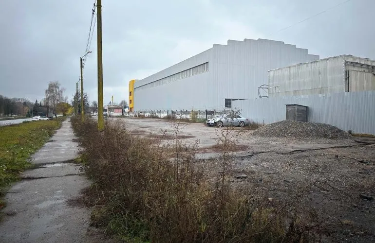 Полтава продала ділянку під паркінг на Чумацькому Шляху за 3,52 млн грн