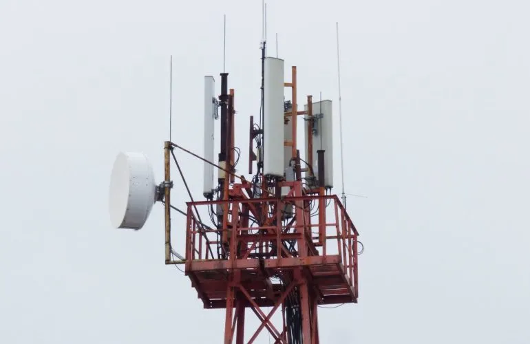 Полтавский горсовет до сих пор не заключил договоров на обслуживание базовых станций