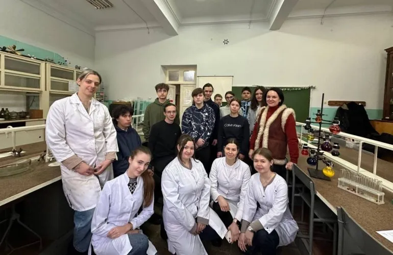 ХімLab Pro: зимняя школа ПНПУ открыла профессиональные маршруты в химии