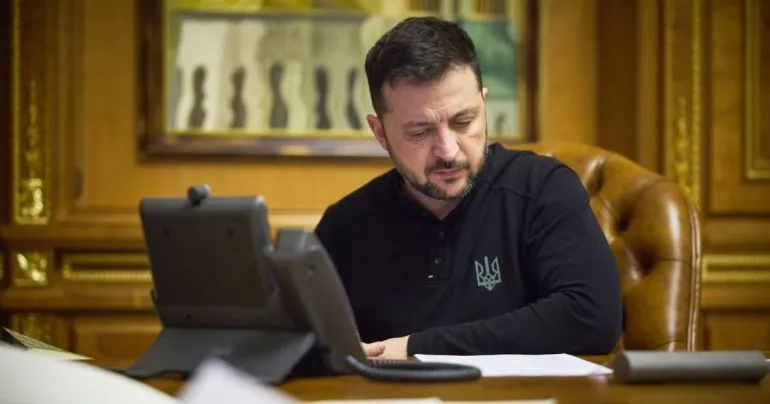 Зеленский проводит переговоры с премьером Словакии
