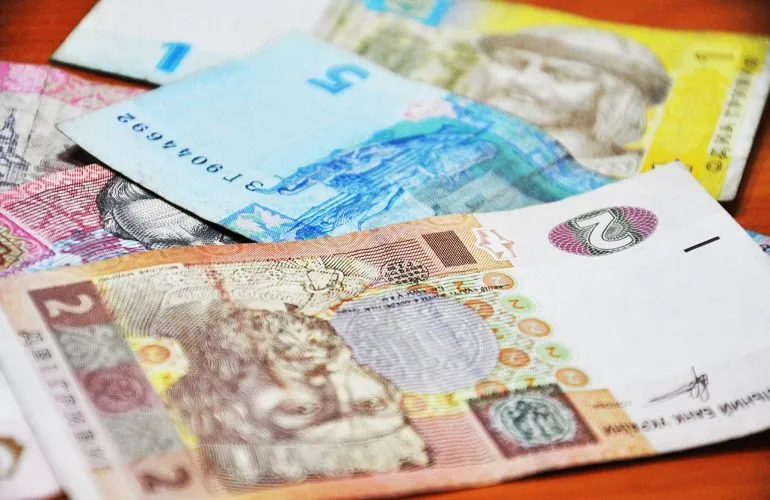 НБУ вилучає з обігу старі банкноти 1, 2, 5 і 10 грн