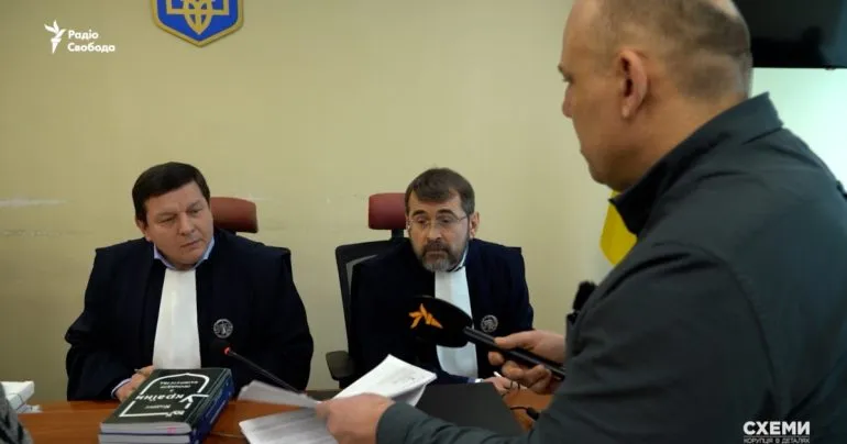 Судді роками посилалися на нечинний мовний закон у рішеннях