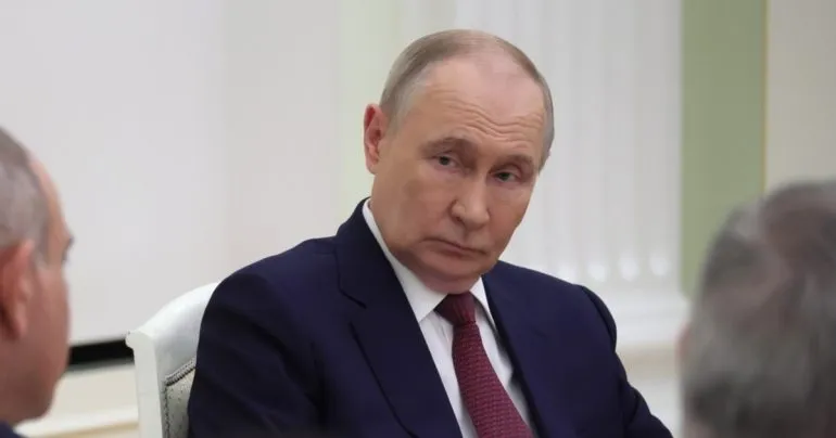 Путин объявил 32-часовое перемирие на Пасху