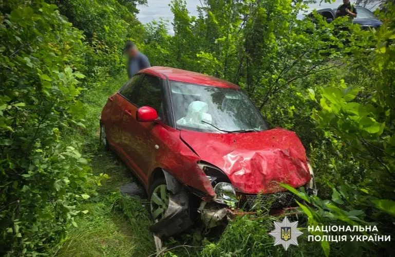 ДТП на трассе Полтава — Кременчук: две женщины госпитализированы, Mazda разыскивают