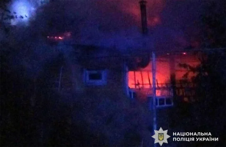 Пожежа в Нових Санжарах: загинула 85‑річна жінка, двоє отримали опіки