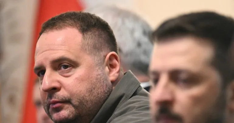 Ермак не комментирует подозрение в деле о легализации 460 млн грн
