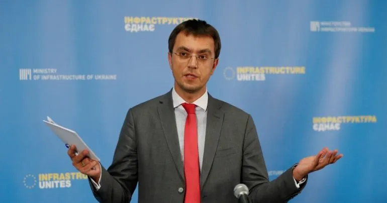 Омелян прокоментував підозру ДБР щодо ухилення від служби