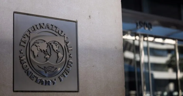 Місія МВФ починає перегляд програми розширеного фінансування в Україні