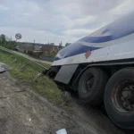 Поблизу Полтави Mazda проїхала на червоне й зіткнулася з вантажівкою