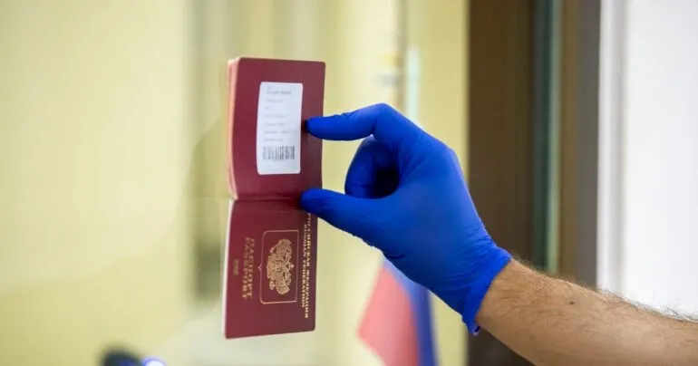 Страны ЕС призывают унифицировать ограничения на шенгенские визы для россиян