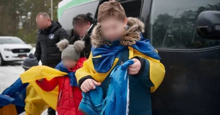 МЗС закликає посилити тиск на росію за повернення депортованих дітей